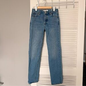 Denim Forum ‘90’s Classic Mid Relaxed Jean Light Wash